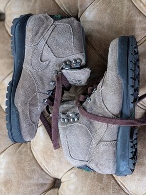 Vintage Nike Korea Exclusive Rocky Plus Hiking Sneakr Boots men's Size 6 Wmn 7.5